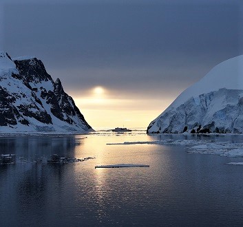 Antarctica, Lemaire Channel, At Midnight